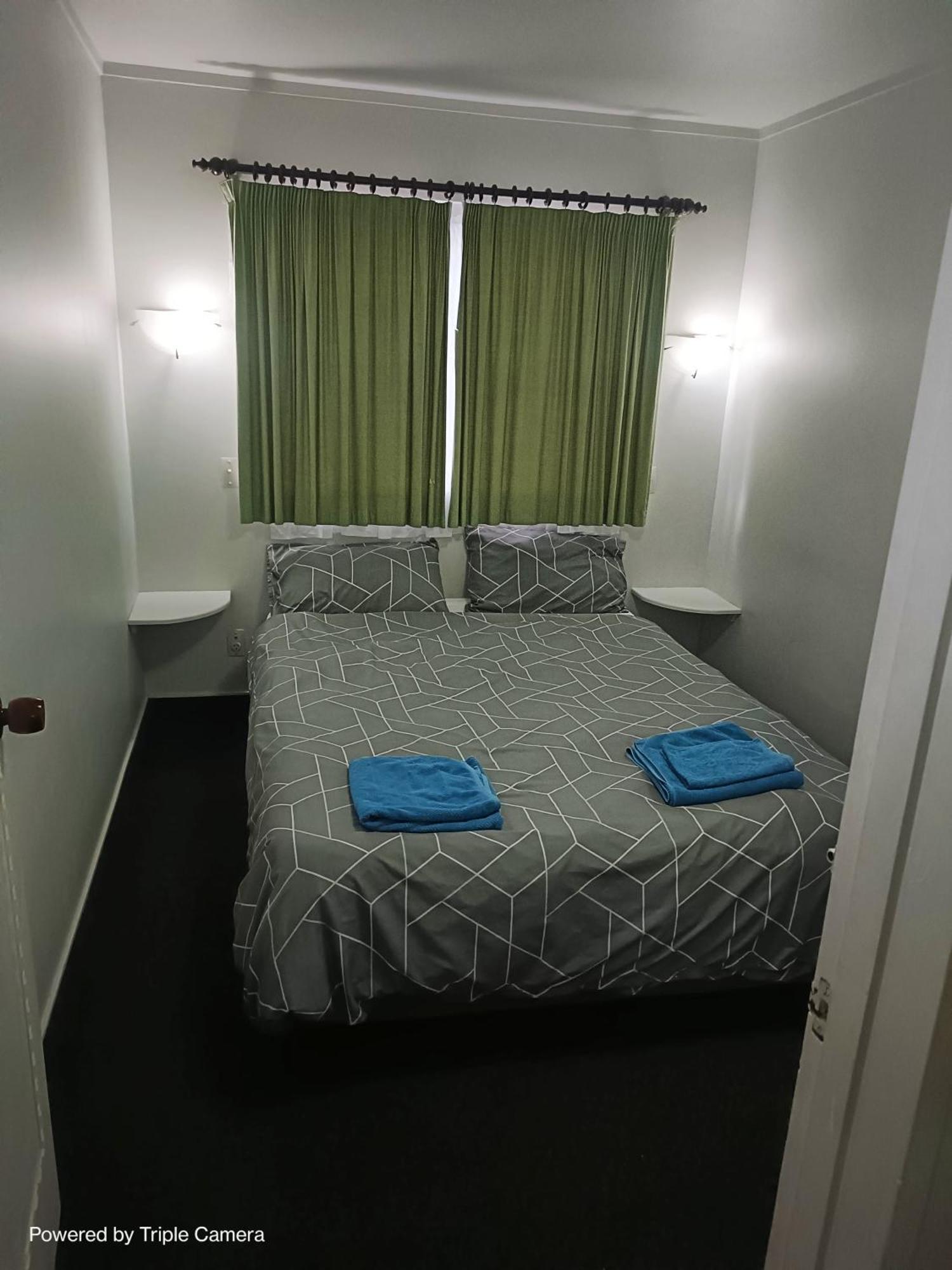 The Cave Motel Левин Экстерьер фото